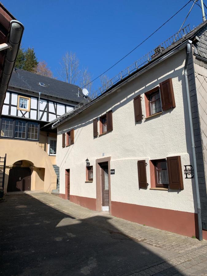 Ferienhaus Eifelstuben Mit Charme - Bauernstube Vulkaneifel - Naehe See Und Burgruine 乌尔门 外观 照片