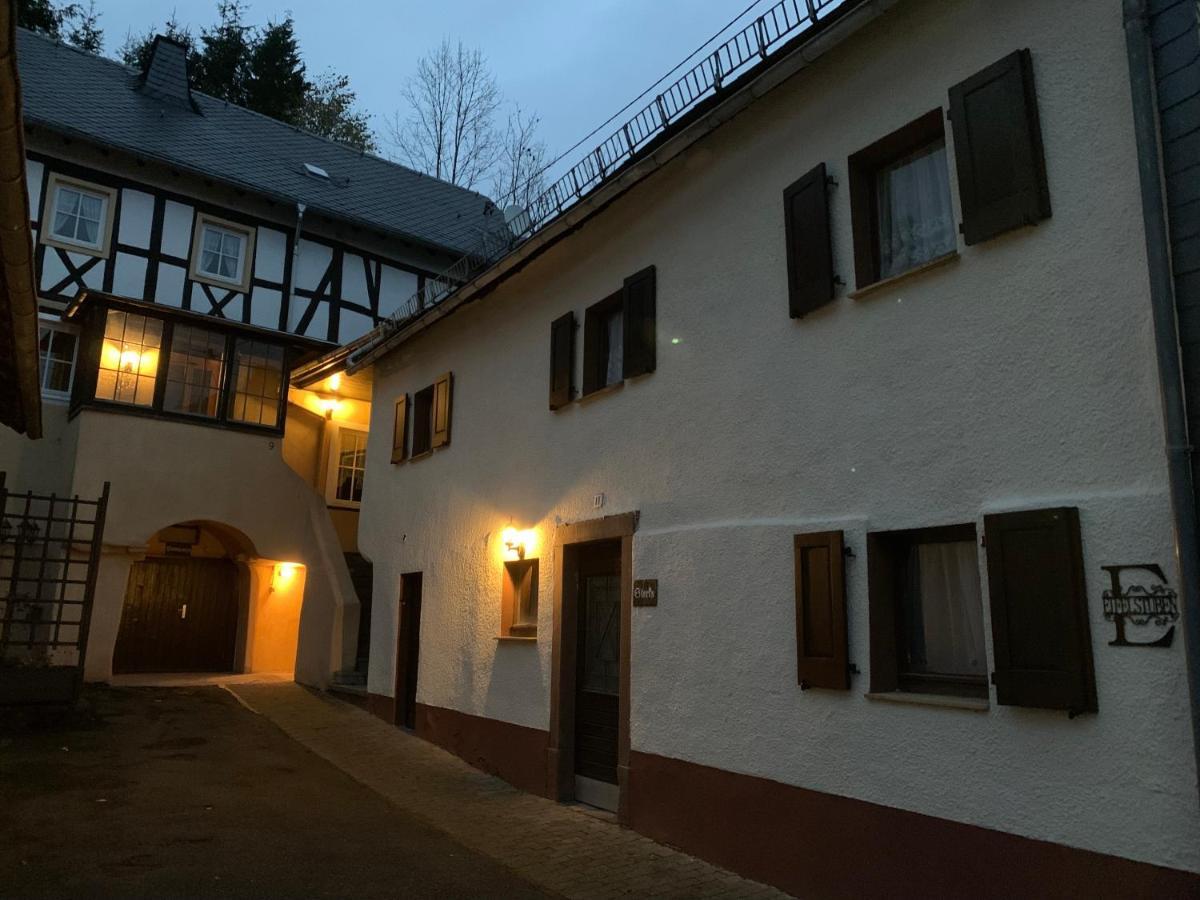 Ferienhaus Eifelstuben Mit Charme - Bauernstube Vulkaneifel - Naehe See Und Burgruine 乌尔门 外观 照片
