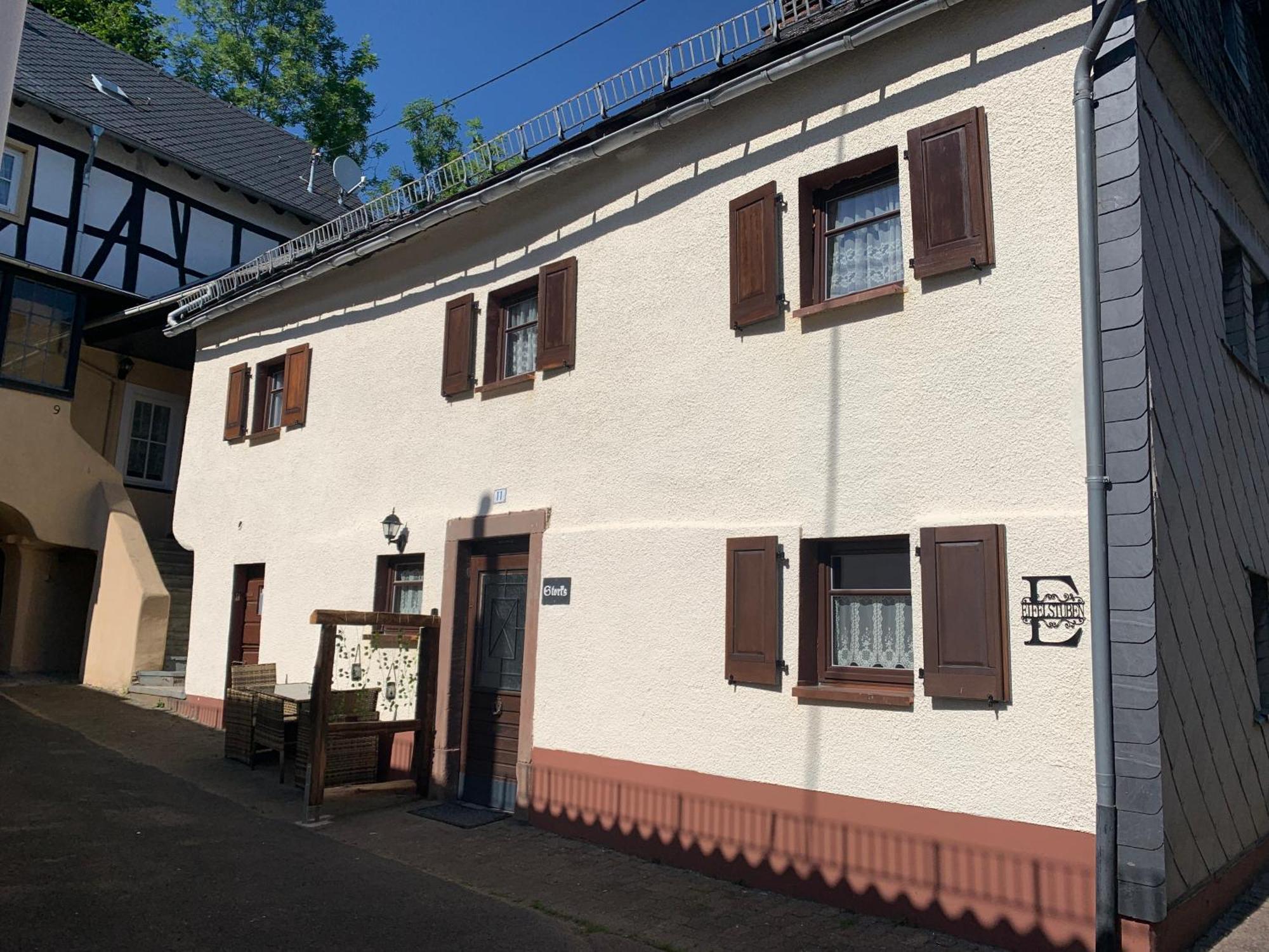Ferienhaus Eifelstuben Mit Charme - Bauernstube Vulkaneifel - Naehe See Und Burgruine 乌尔门 外观 照片